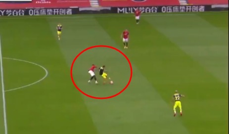Paul Pogba lakukan blunder di pertandingan MU Vs Southampton Paul Pogba lakukan blunder di pertandingan MU Vs Southampton